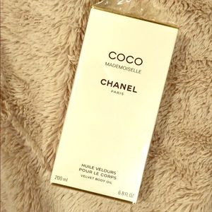 C H A N E L COCO Mademoiselle body oil